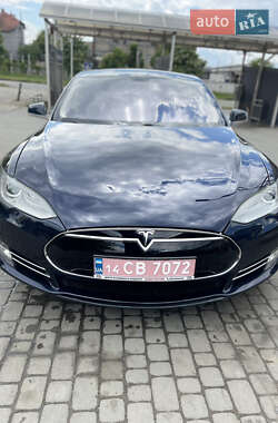 Лифтбек Tesla Model S 2014 в 