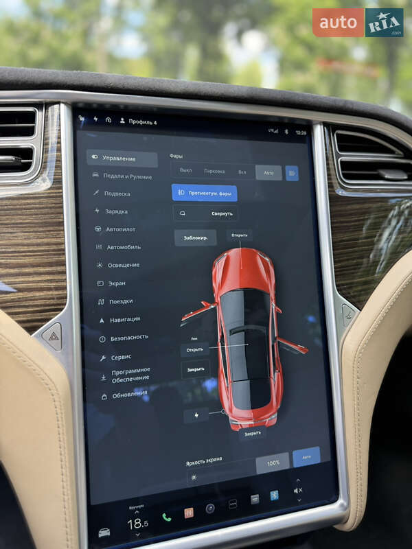 Лифтбек Tesla Model S 2015 в Киеве