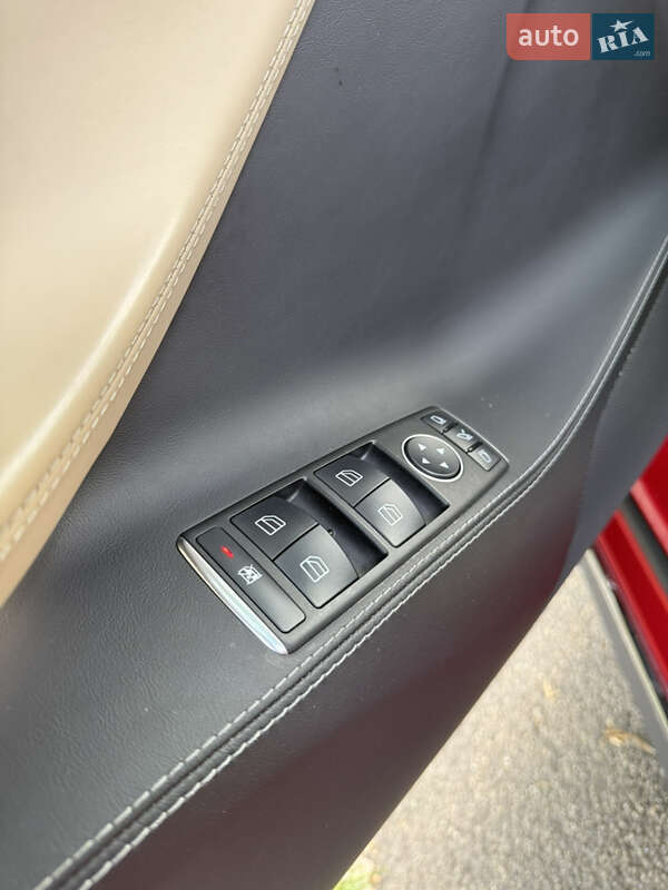 Лифтбек Tesla Model S 2015 в Киеве