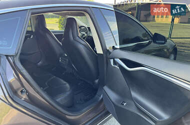 Лифтбек Tesla Model S 2014 в 