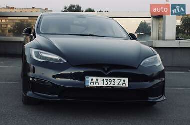 Седан Tesla Model S 2014 в 