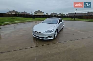 Tesla Model S 2018