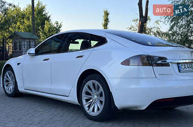 Лифтбек Tesla Model S 2017 в 