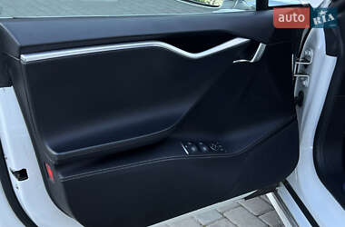 Лифтбек Tesla Model S 2017 в 
