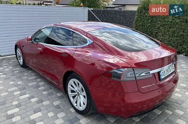 Лифтбек Tesla Model S 2017 в 