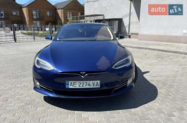 Ліфтбек Tesla Model S 2016 в 