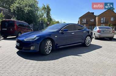 Ліфтбек Tesla Model S 2016 в 
