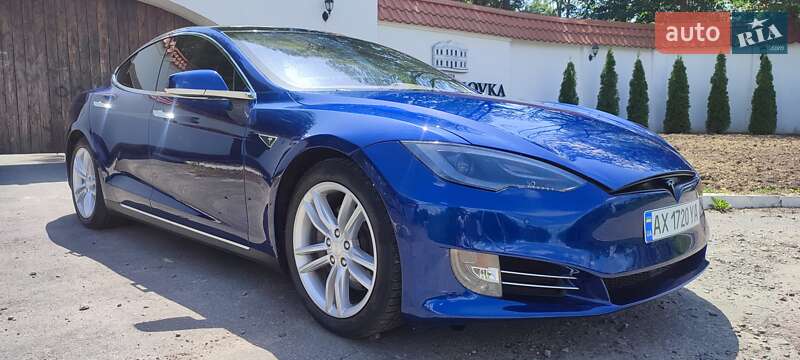 Ліфтбек Tesla Model S 2015 в Харкові