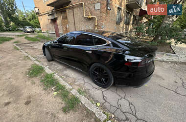 Ліфтбек Tesla Model S 2014 в 