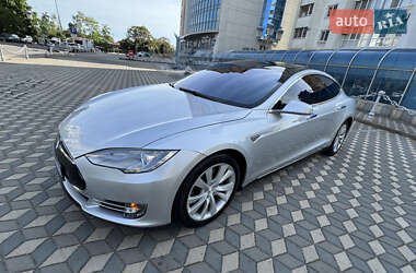 Лифтбек Tesla Model S 2014 в 