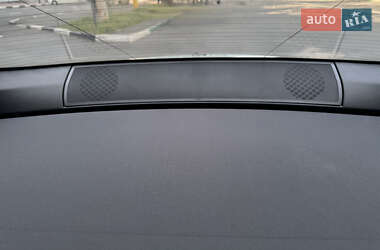 Лифтбек Tesla Model S 2014 в 