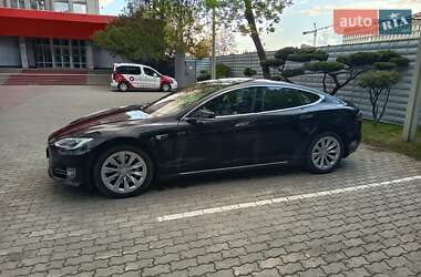 Лифтбек Tesla Model S 2018 в 