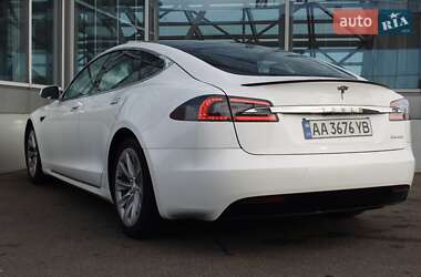 Ліфтбек Tesla Model S 2019 в 