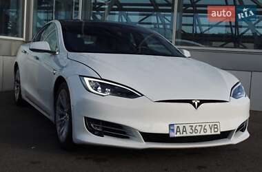 Ліфтбек Tesla Model S 2019 в 