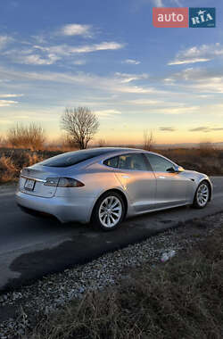 Лифтбек Tesla Model S 2016 в 