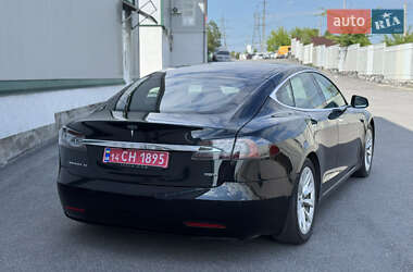 Лифтбек Tesla Model S 2017 в 