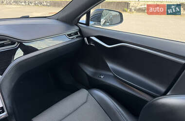 Лифтбек Tesla Model S 2017 в 
