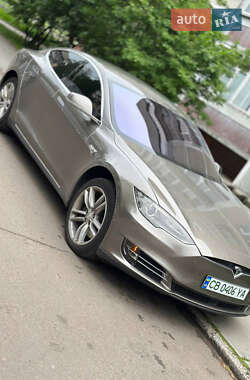 Ліфтбек Tesla Model S 2015 в 