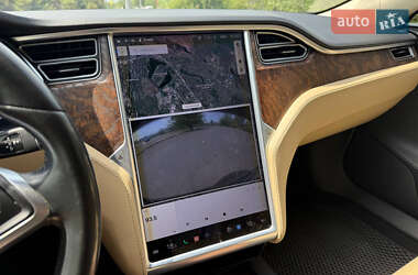 Лифтбек Tesla Model S 2017 в 