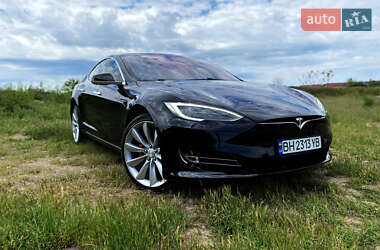 Ліфтбек Tesla Model S 2017 в Одесі