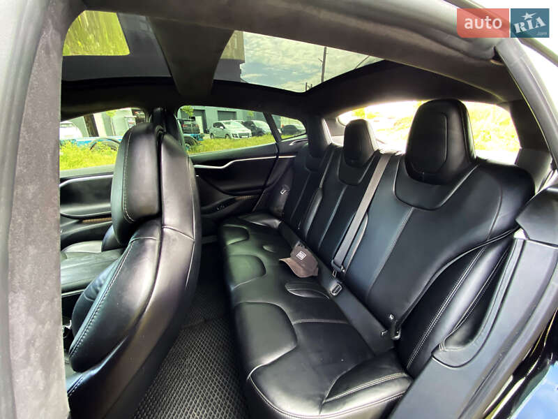 Лифтбек Tesla Model S 2017 в Одессе