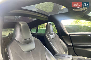 Лифтбек Tesla Model S 2014 в 