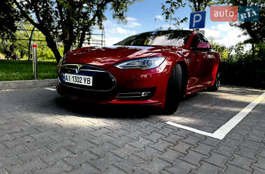 Лифтбек Tesla Model S 2014 в 