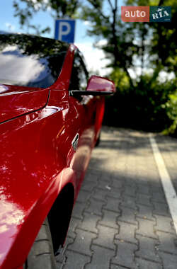 Лифтбек Tesla Model S 2014 в 