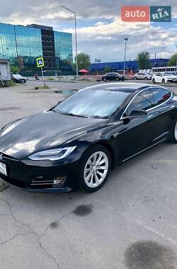 Лифтбек Tesla Model S 2016 в 