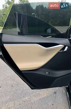 Лифтбек Tesla Model S 2016 в 