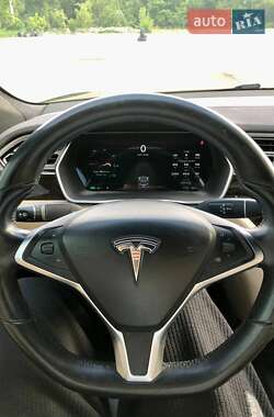 Лифтбек Tesla Model S 2016 в 