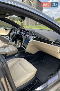 Ліфтбек Tesla Model S 2016 в Полтаві