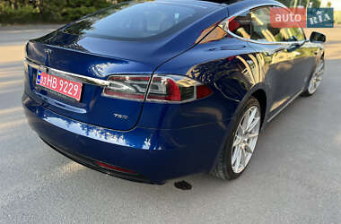 Лифтбек Tesla Model S 2017 в 