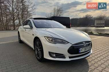 Лифтбек Tesla Model S 2013 в Ивано-Франковске