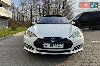 Лифтбек Tesla Model S 2013 в Ивано-Франковске