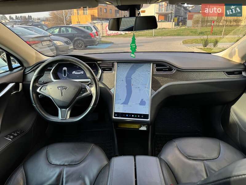 Лифтбек Tesla Model S 2013 в Ивано-Франковске