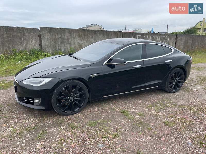 Лифтбек Tesla Model S 2016 в Львове фото 12 Лифтбек Tesla Model S 2016 в Львове