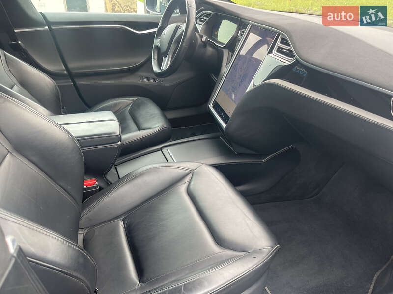 Лифтбек Tesla Model S 2016 в Львове фото 21 Лифтбек Tesla Model S 2016 в Львове
