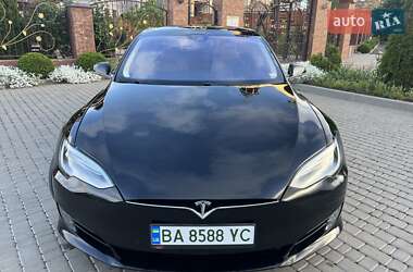 Лифтбек Tesla Model S 2016 в 