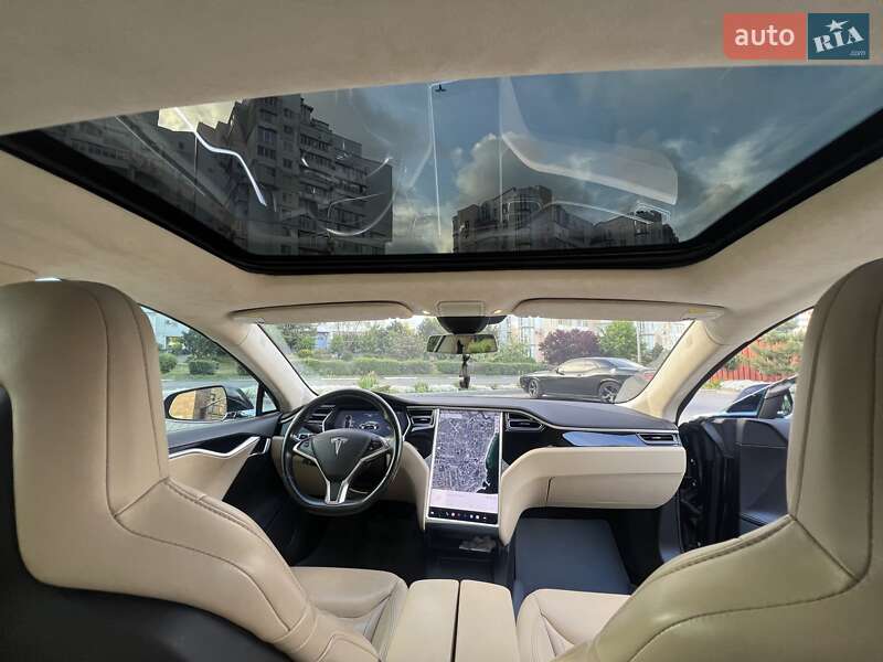 Лифтбек Tesla Model S 2016 в Черноморске