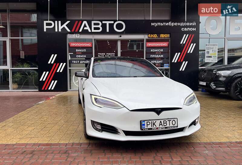 Tesla Model S 2020
