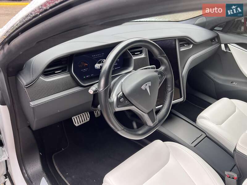 Ліфтбек Tesla Model S 2020 в Львові