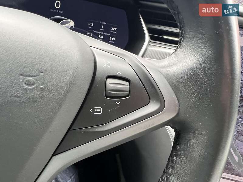 Ліфтбек Tesla Model S 2020 в Львові