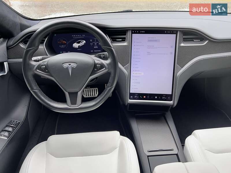 Ліфтбек Tesla Model S 2020 в Львові