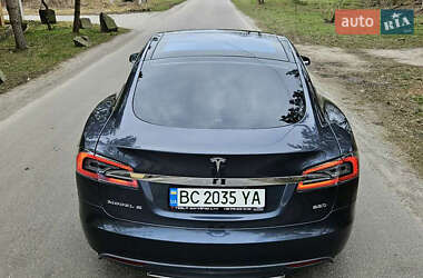 Лифтбек Tesla Model S 2015 в 