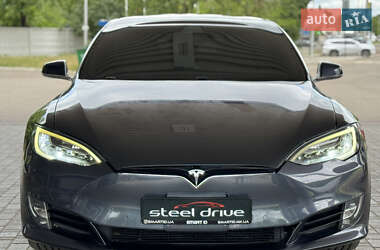 Ліфтбек Tesla Model S 2018 в Миколаєві