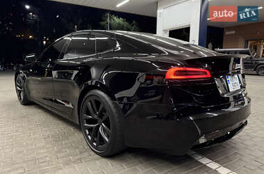 Ліфтбек Tesla Model S 2022 в 