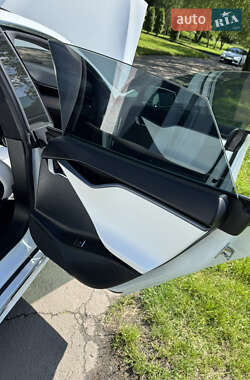 Лифтбек Tesla Model S 2020 в 