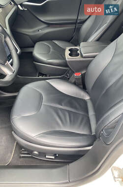 Лифтбек Tesla Model S 2014 в 