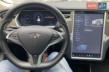 Лифтбек Tesla Model S 2014 в 